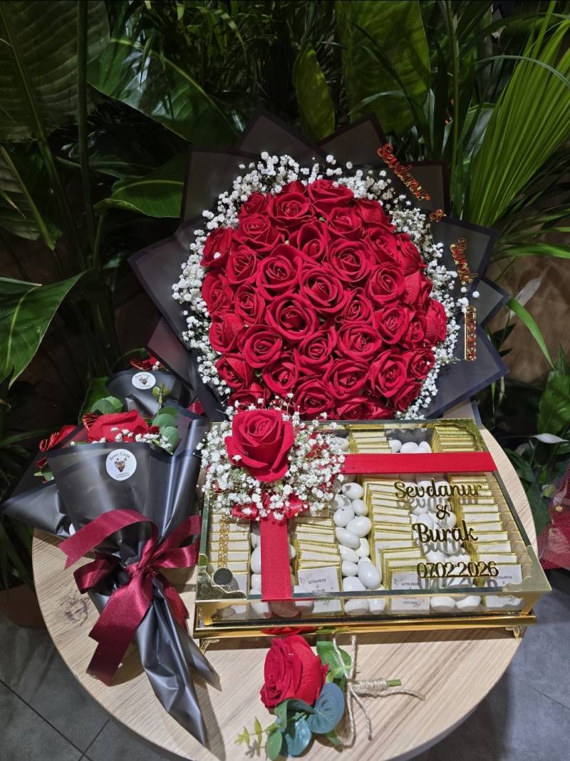 41 AD. YAPAY KIRMIZI GÜL PAKETİ 1