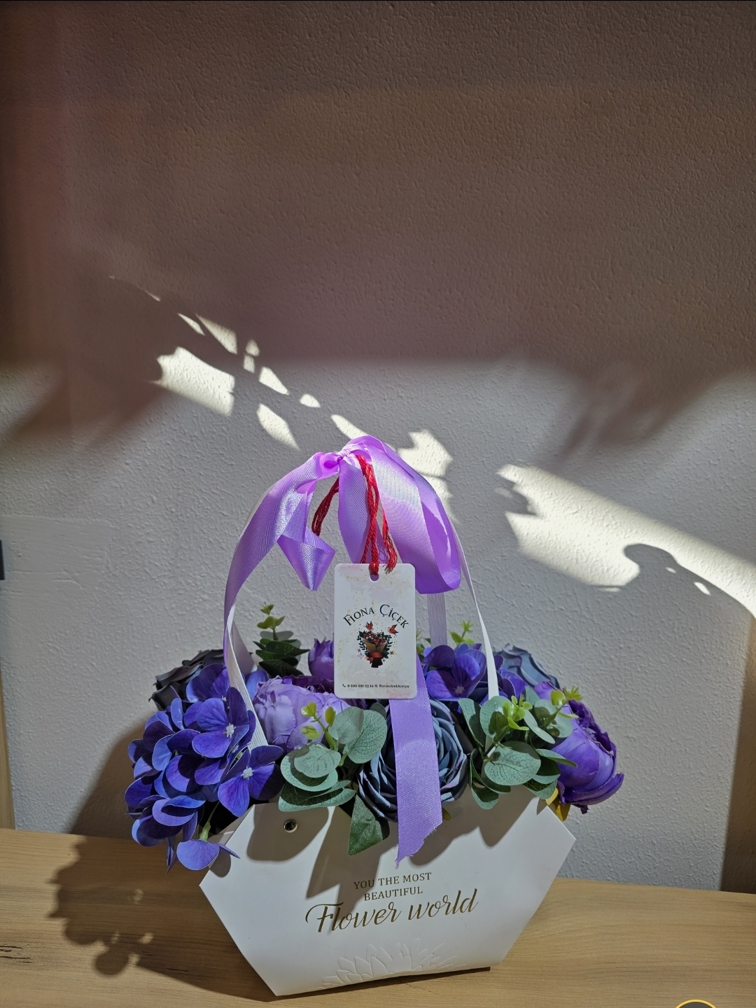 SOFT LİLA VE PETROL MAVİSİ YAPAY ÇİÇEKLİ ÇANTA