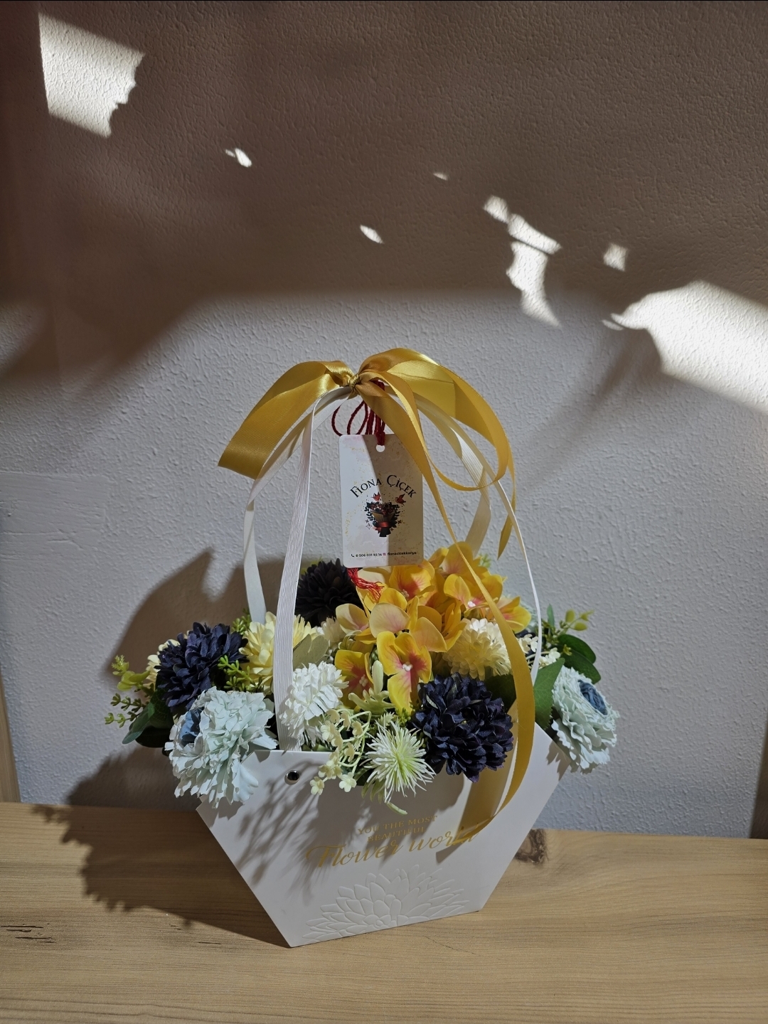 SOFT KARIŞIK RENKLER YAPAY ÇİÇEKLİ ÇANTA