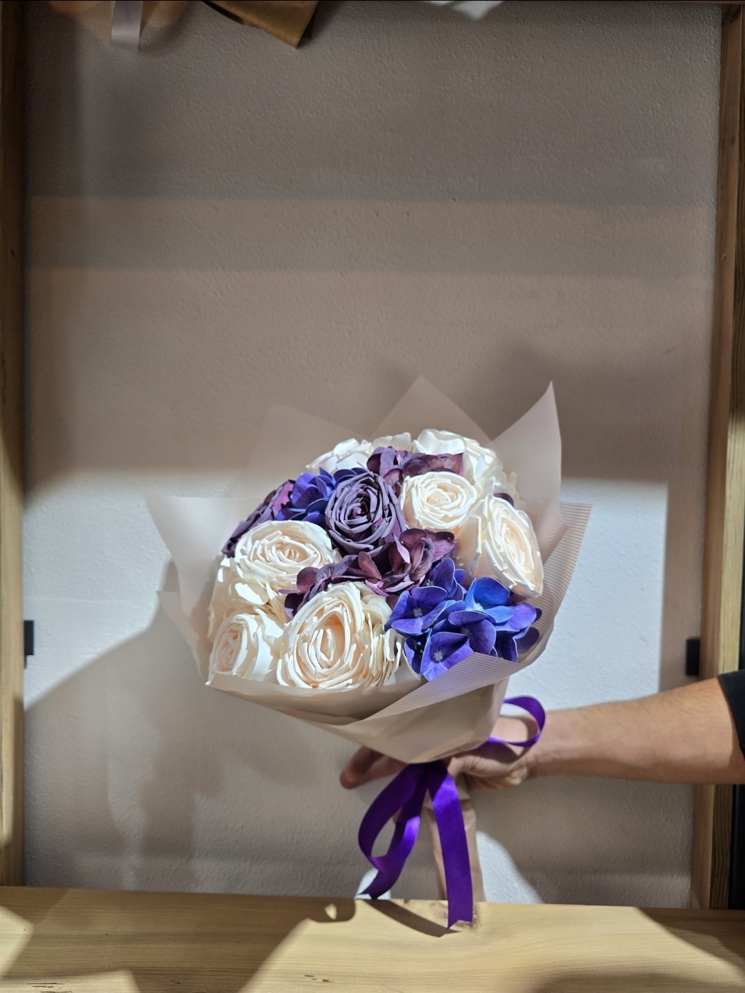 BEYAZ MOR YAPAY BUKET