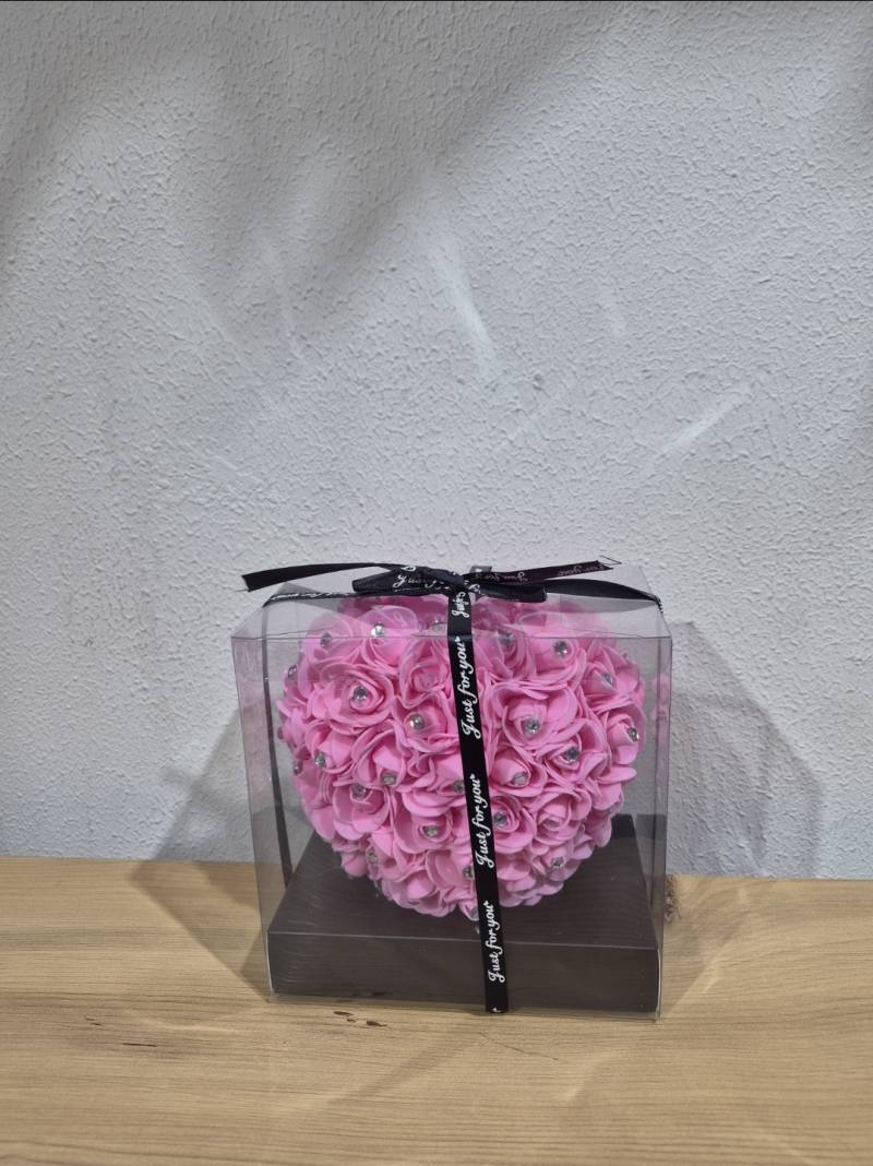 KUTLU GÜLLERDEN KALP