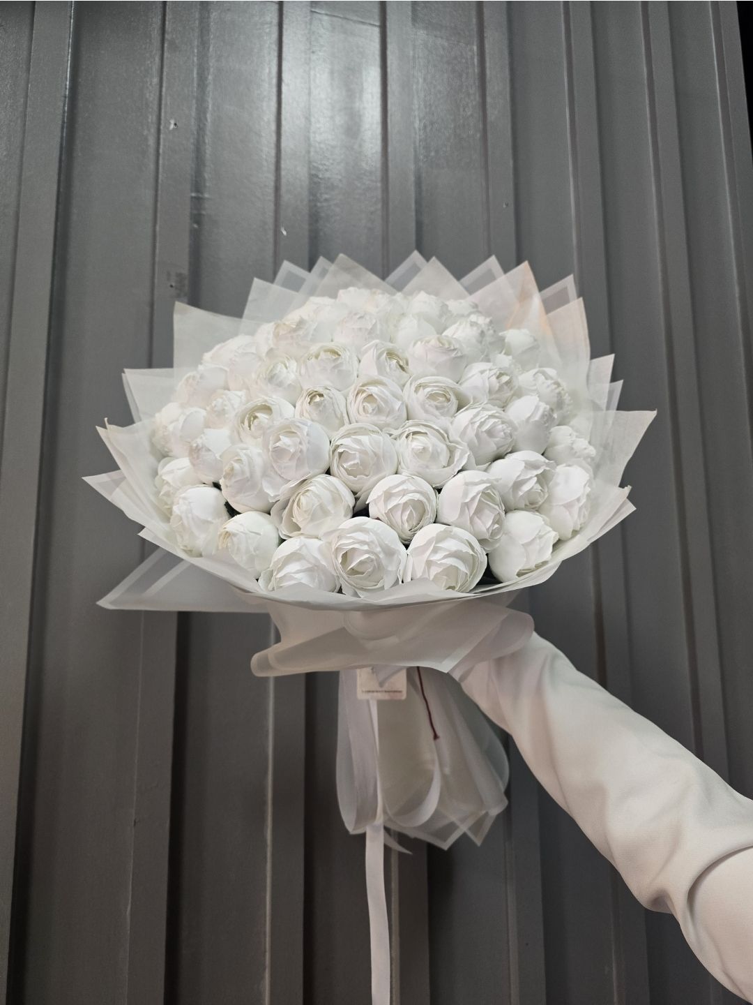 61 AD. YAPAY BEYAZ ŞAKAYIK BUKETİ 