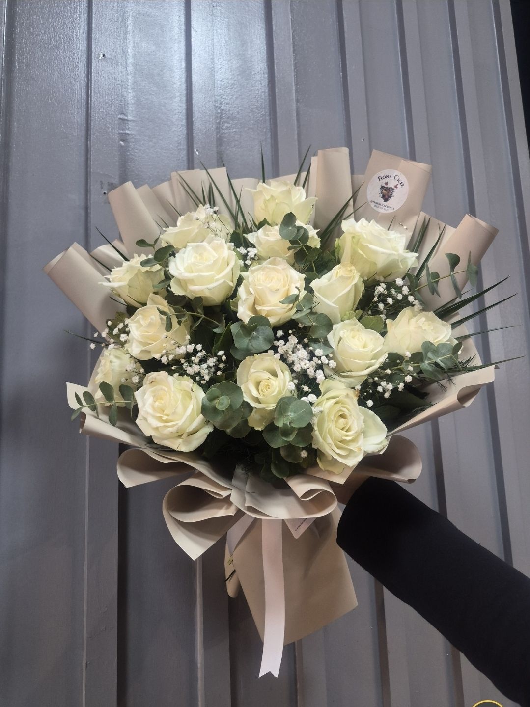 15 AD. XXL BEYAZ GÜL BUKETİ